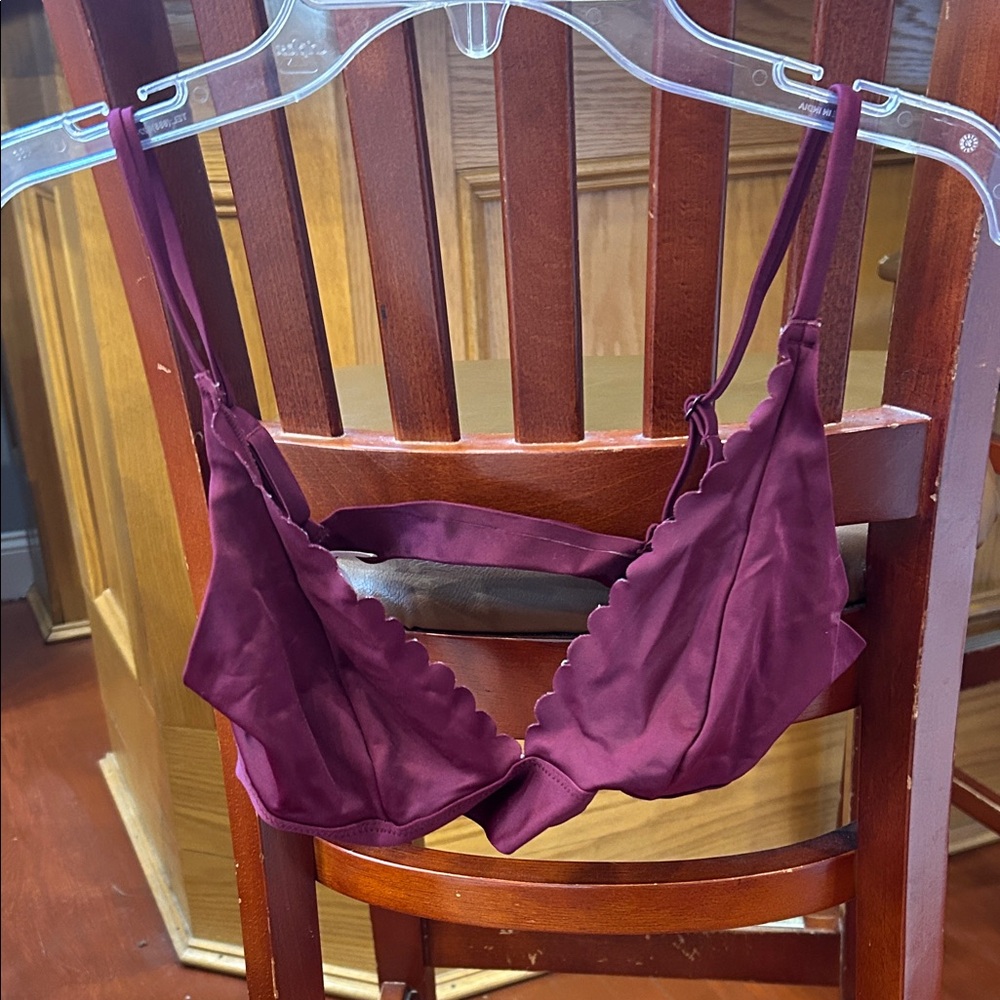 Victoria's Secret Plum Scalloped Bra